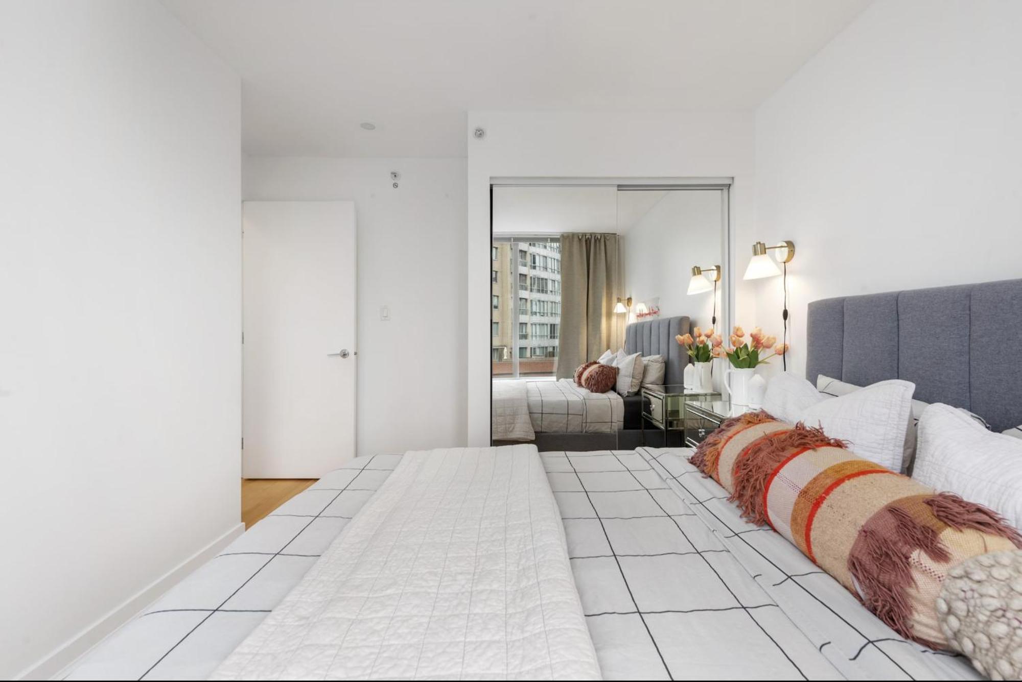 Apartamento Lovely One-bedroom With Pool, Hot Tub, And Gym In The Heart Of Downtown, Skytrain 3min Away *